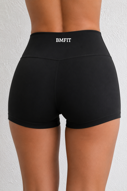 BMFIT エッセンシャルショートパンツ